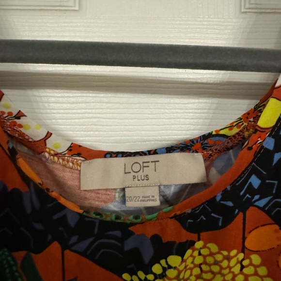 Plus Size LOFT Floral Tank Top - Picture 2 of 3